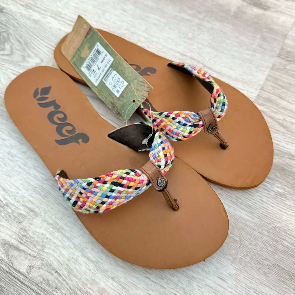 NWT Reef Mallory Scrunch sandals flip flops colorful hard to find size 7